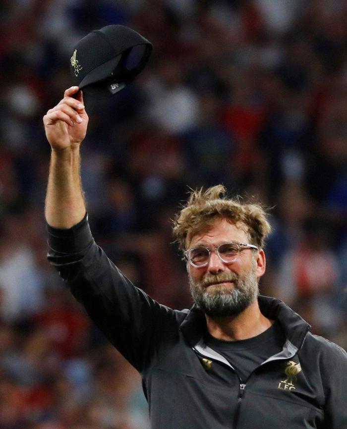 Liverpool şampiyon oldu Jürgen Klopp ve Salah gözyaşlarına hakim olamadı