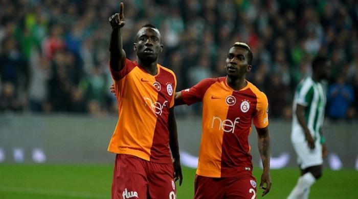 FLAŞ Galatasaray Vedat Muriç için teklifini yükseltti