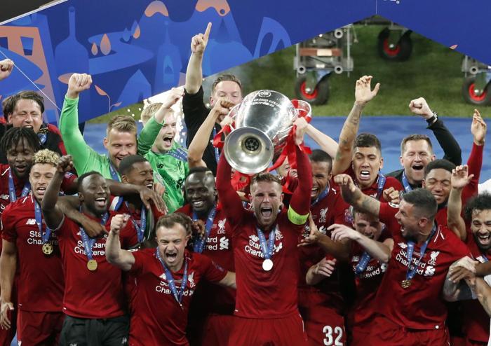 Liverpool şampiyon oldu Jürgen Klopp ve Salah gözyaşlarına hakim olamadı