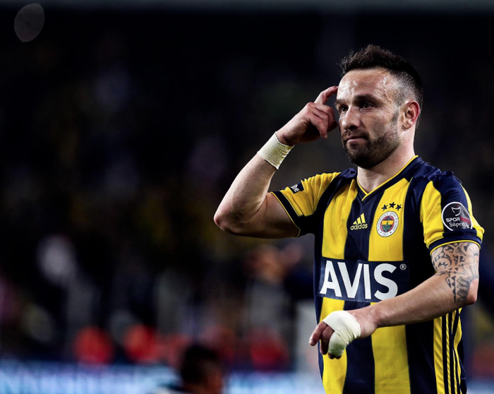 Fenerbahçeli Mathieu Valbuena pazartesi günü imzayı atıyor