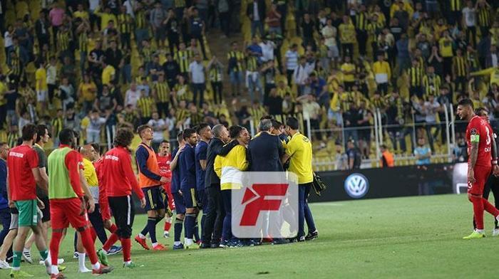 Kadıköyde olay Mehmet Topal gerilimi...