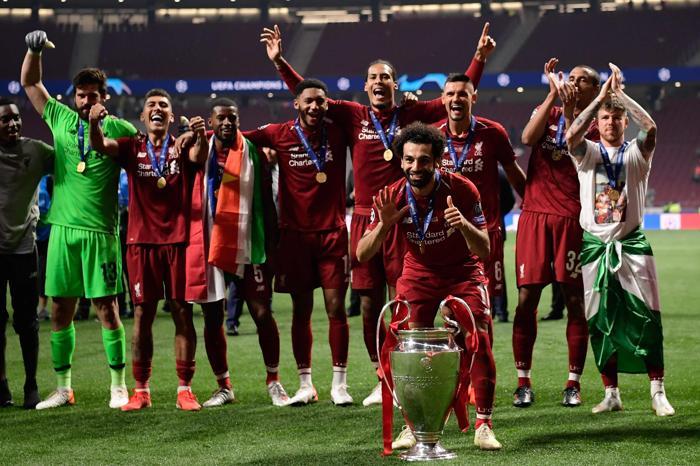 Liverpool şampiyon oldu Jürgen Klopp ve Salah gözyaşlarına hakim olamadı