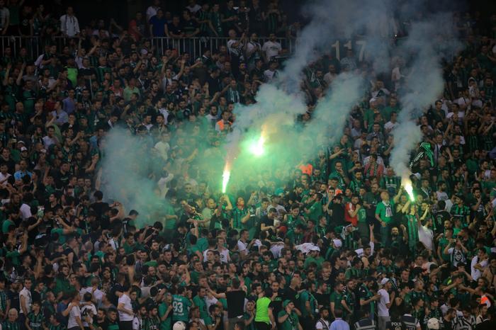 Sakaryaspor - Karagümrük maçında inanılmaz atmosfer