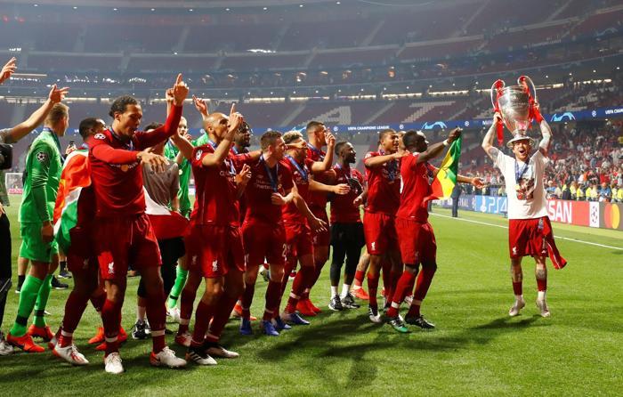 Liverpool şampiyon oldu Jürgen Klopp ve Salah gözyaşlarına hakim olamadı