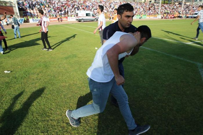 Hatayspor - Adana Demirspor maçında büyük gerilim