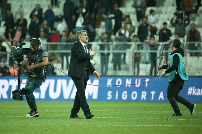 Vodafone Parkta Şenol Güneşten veda 3lüsü