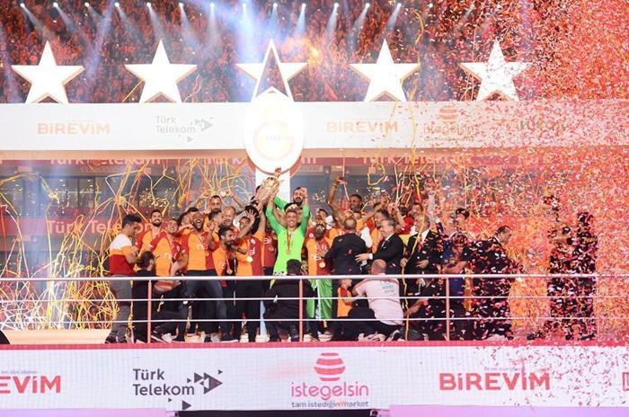 Galatasarayın muhtemel rakipleri İşte Şampiyonlar Ligine kalan takımlar...