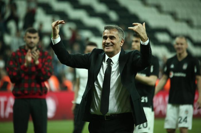 Vodafone Parkta Şenol Güneşten veda 3lüsü