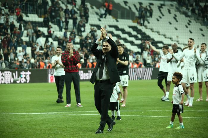 Vodafone Parkta Şenol Güneşten veda 3lüsü