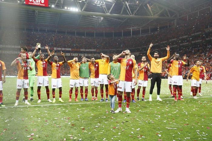 Galatasaraylı taraftarlar şampiyonluk moduna girdi