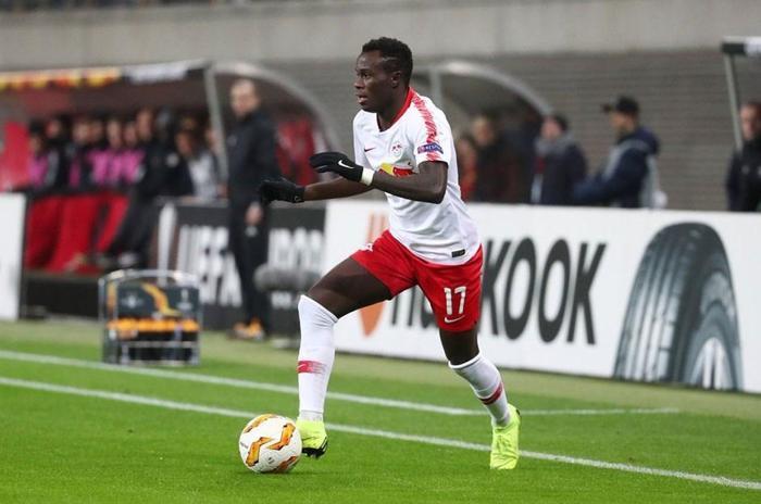 Galatasarayda Bruma ve Savanier sesleri