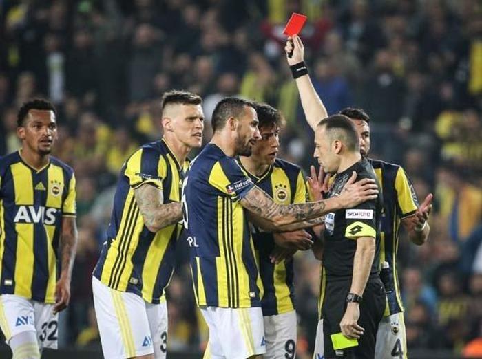 Gerçek ortaya çıktı Cüneyt Çakır derbide neden görev almadı