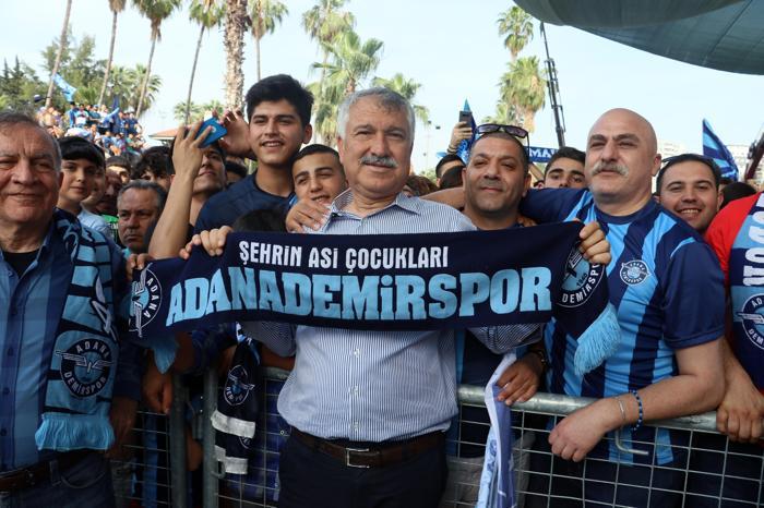 Adana Demirsporlu taraftarlar adeta yıkıldı