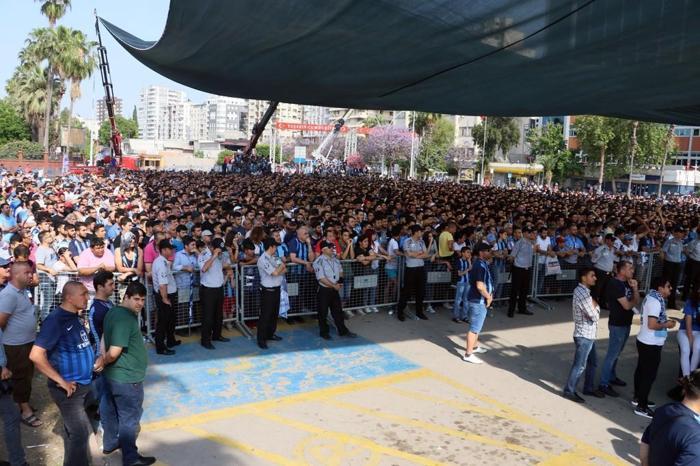 Adana Demirsporlu taraftarlar adeta yıkıldı