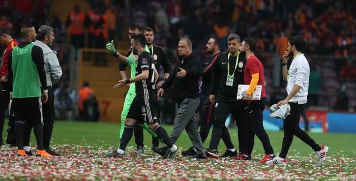 Galatasaray - Beşiktaş maçı sonrası tünelin ucunda kavga