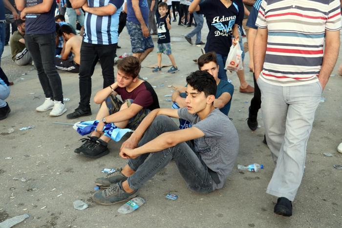 Adana Demirsporlu taraftarlar adeta yıkıldı