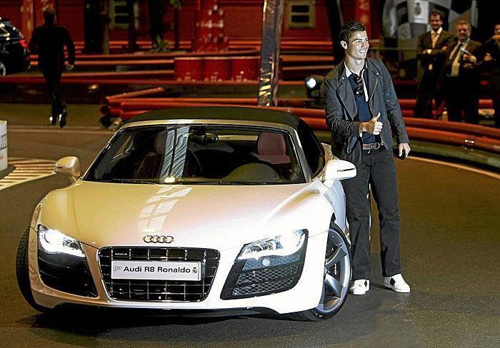 Audi R8 Spyder V10 - 190 bin euro