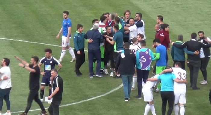 Batuhan Karadeniz Bandırmasporu ligde tuttu, taraftar çıldırdı