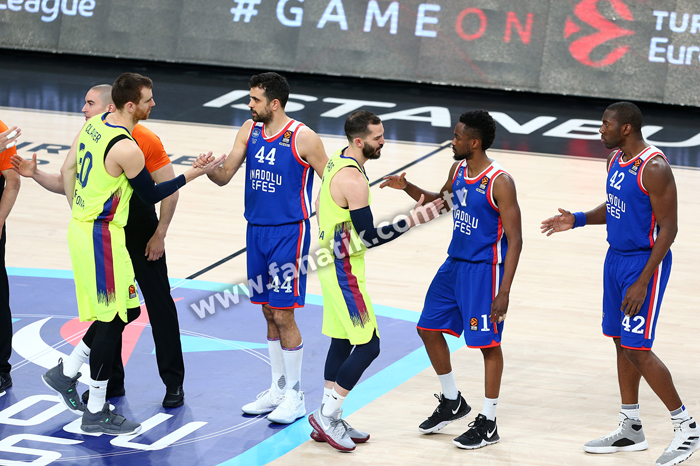 Anadolu Efes - Barcelona Lassa maçından ekrana yansımayanlar