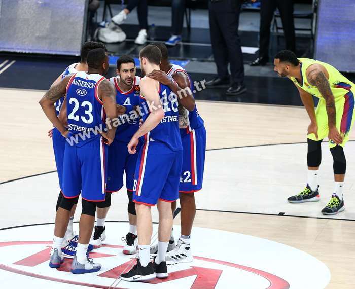 Anadolu Efes - Barcelona Lassa maçından ekrana yansımayanlar