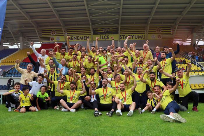 Menemen Belediysporun kupa töreninden kareler...