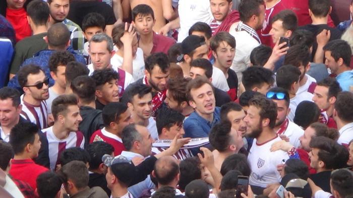 Batuhan Karadeniz Bandırmasporu ligde tuttu, taraftar çıldırdı