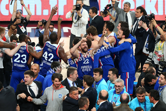 Anadolu Efes - Barcelona Lassa maçından ekrana yansımayanlar