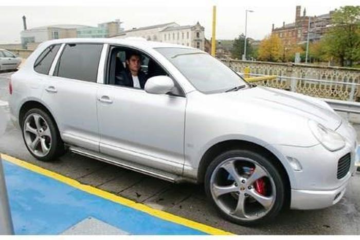 Porsche Cayenne Turbo S- 130 bin euro
