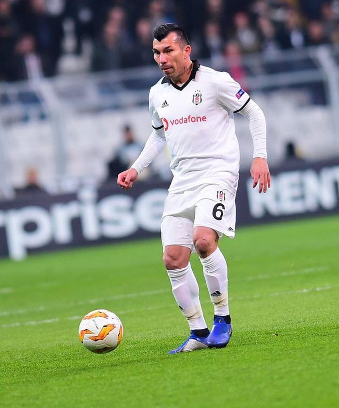 Beşiktaşta yaprak dökümü Yolcu listesi ortaya çıktı