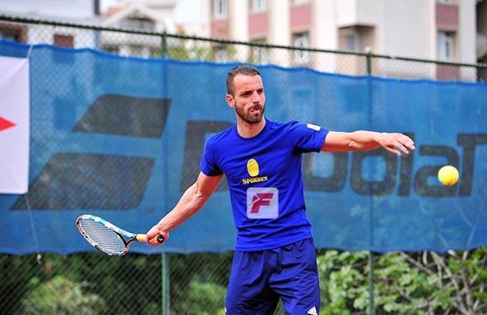 Fenerbahçeli Soldado ve Dirar tenis oynadı Otizme dikkati çekti