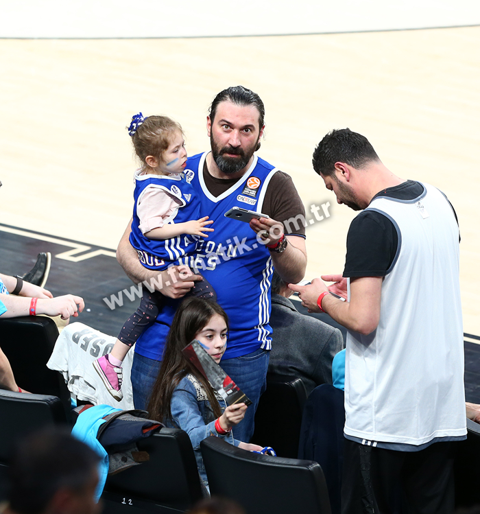 Anadolu Efes - Barcelona Lassa maçından ekrana yansımayanlar