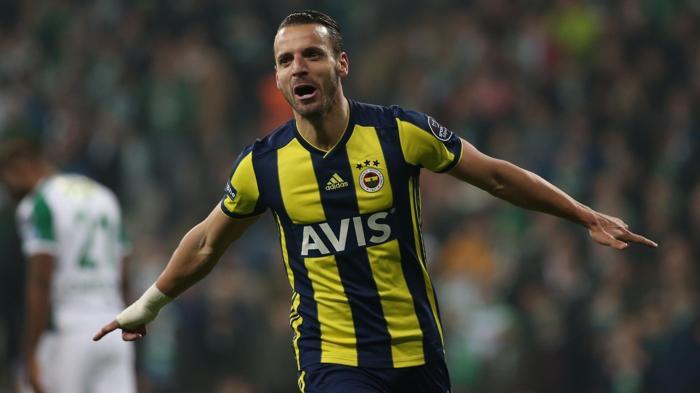 Fenerbahçe transferde gözünü kararttı İki golcü birden...