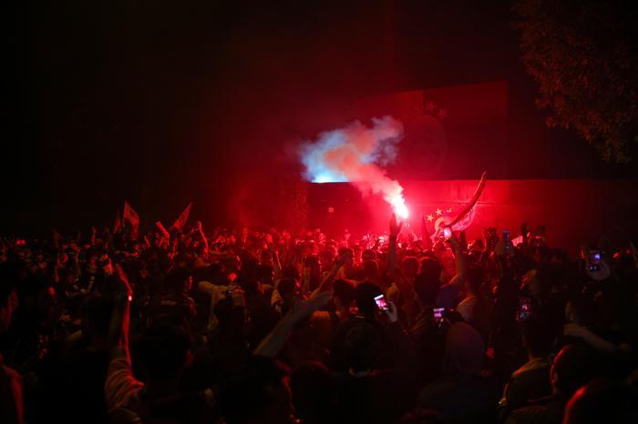 Galatasaray Beşiktaşı devirdi, Florya bayram yerine döndü