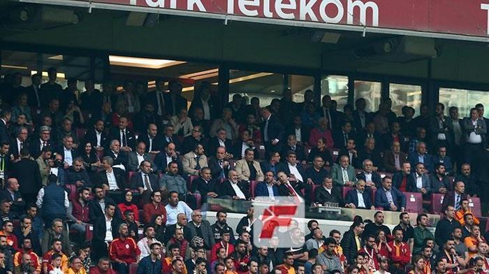 Galatasaray - Beşiktaş derbisinden ekrana yansımayanlar