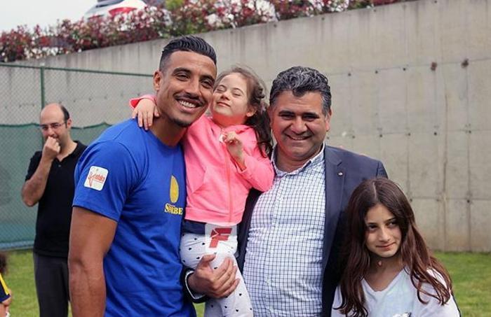 Fenerbahçeli Soldado ve Dirar tenis oynadı Otizme dikkati çekti