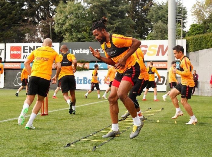 Fatih Terimden sürpriz tercih... Beşiktaş derbisi öncesi kadro dışı