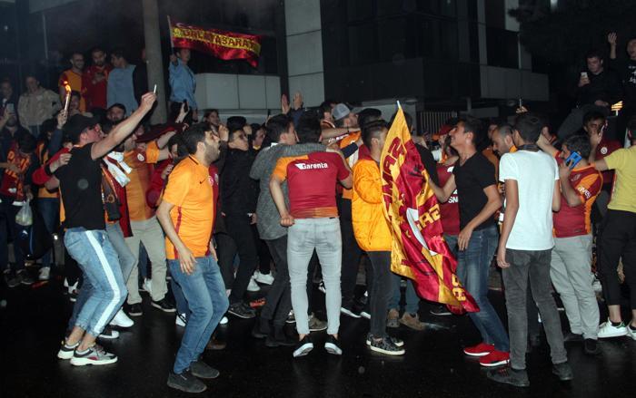 Galatasaray Beşiktaşı devirdi, Florya bayram yerine döndü