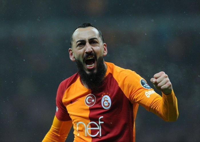 Kostas Mitroglounu çıldırtacak sözler: Ayakları mala gibi