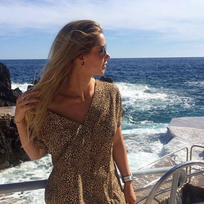 Hollandalı güzel kadın futbolcu Anouk Hoogendijk