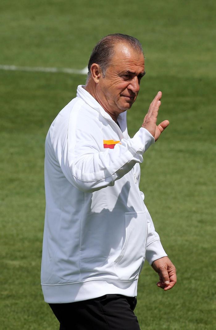 Galatasarayda Beşiktaş hazırlıkları sürüyor... Fatih Terim iki oyuncuyla özel konuştu