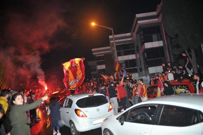 Galatasaray Beşiktaşı devirdi, Florya bayram yerine döndü