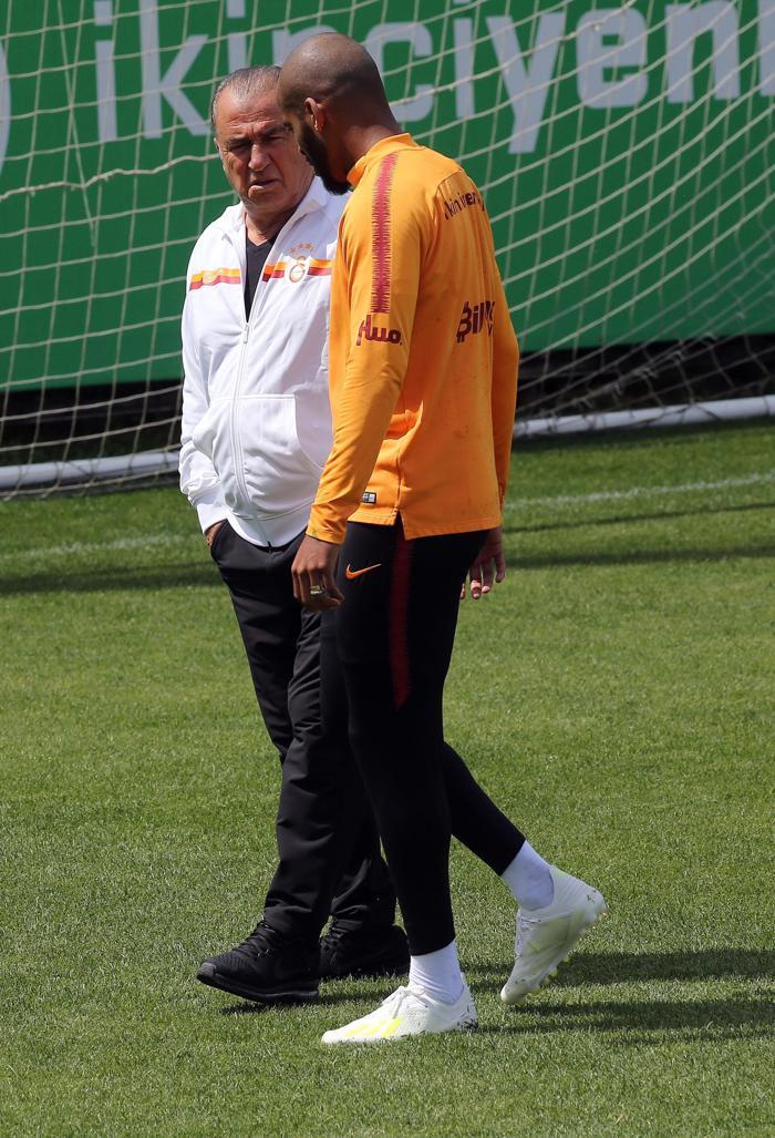 Galatasarayda Beşiktaş hazırlıkları sürüyor... Fatih Terim iki oyuncuyla özel konuştu