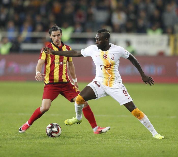 Galatasarayın Brezilyalı yıldızı Marcao, göz yaşlarını tutamadı