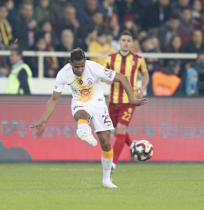Galatasarayın Brezilyalı yıldızı Marcao, göz yaşlarını tutamadı