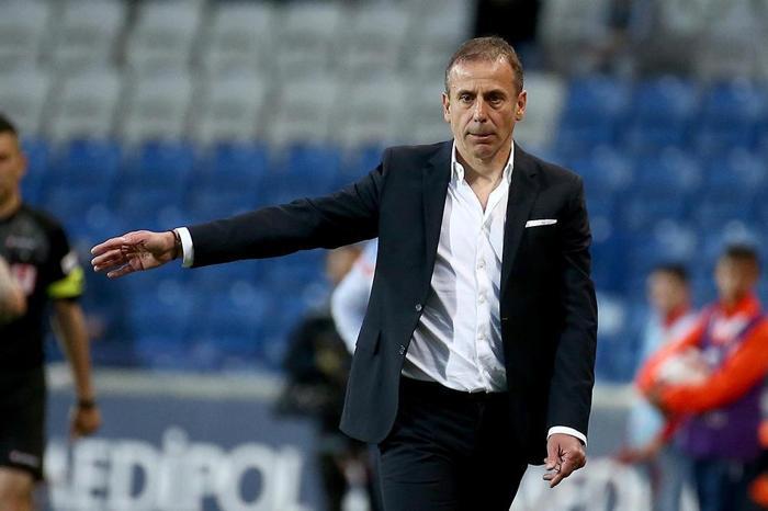 Fenerbahçe ve Beşiktaşın Abdullah Avcı yarışında dostluk kazandı