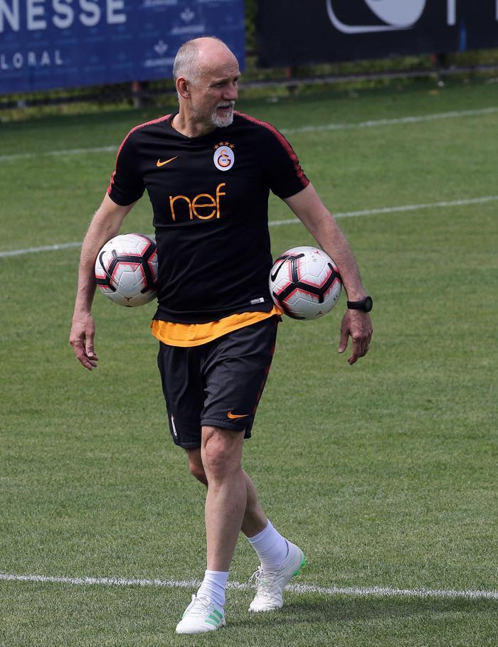 Galatasarayda Beşiktaş hazırlıkları sürüyor... Fatih Terim iki oyuncuyla özel konuştu