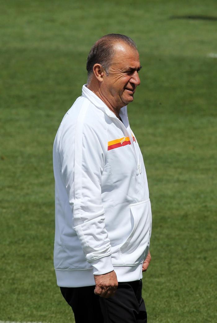Galatasarayda Beşiktaş hazırlıkları sürüyor... Fatih Terim iki oyuncuyla özel konuştu