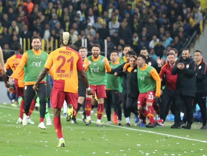 Galatasaray 10 milyon Euroya Babel transferini bitirdi