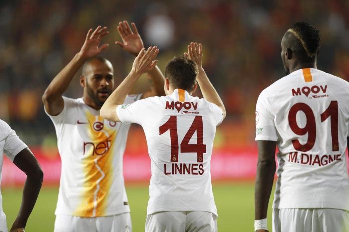 Galatasarayın Brezilyalı yıldızı Marcao, göz yaşlarını tutamadı