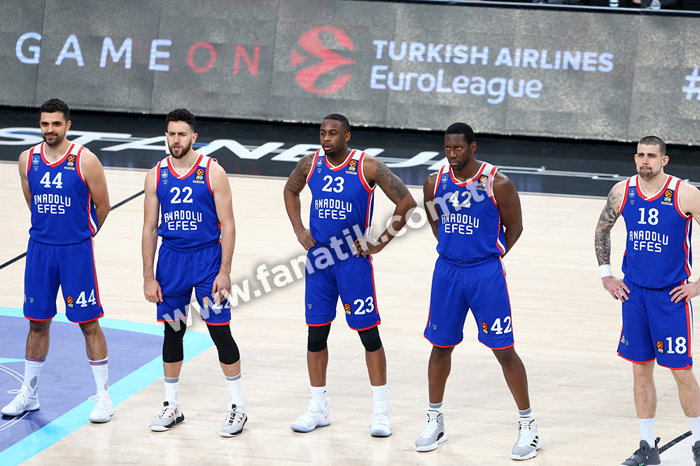 Anadolu Efes - Barcelona Lassa maçından ekrana yansımayanlar...
